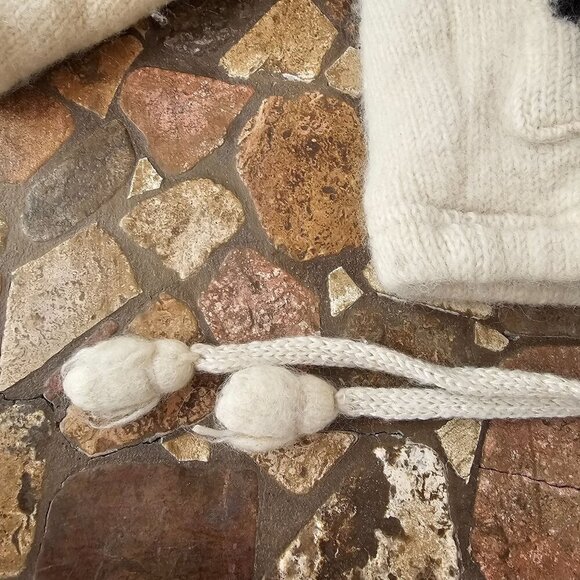 Northern Lifestyles Canada Hand Knitted Wool Bear Hoodie Jacket M - Picture 8 of 11